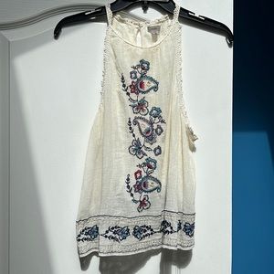 Lightweight embroidered tank
